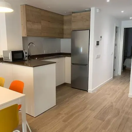Piso Nuevo En A Pie De Playa